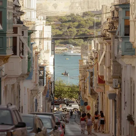 Stylish 2br Near Seafront & St'julians By 360 Estates * Sliema