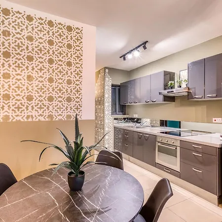 Stylish 2br Near Seafront & St'julians By 360 Estates * Sliema