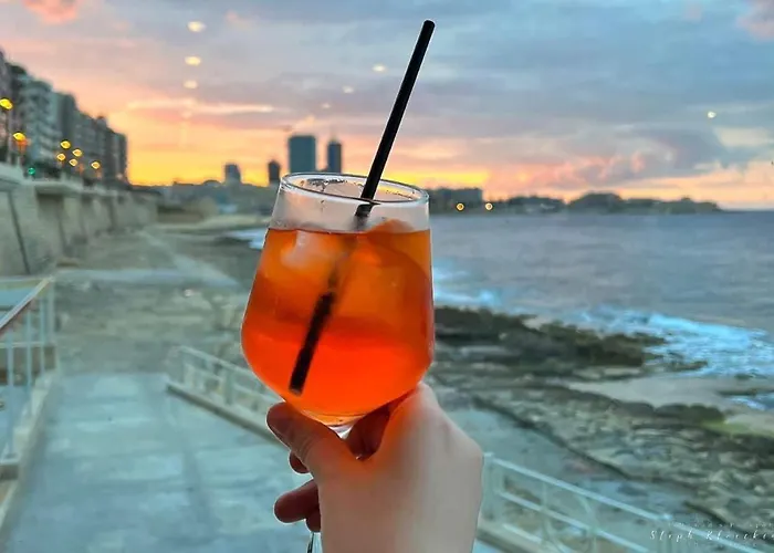 Stylish 2br Near Seafront & St'julians By 360 Estates Lejlighed Sliema