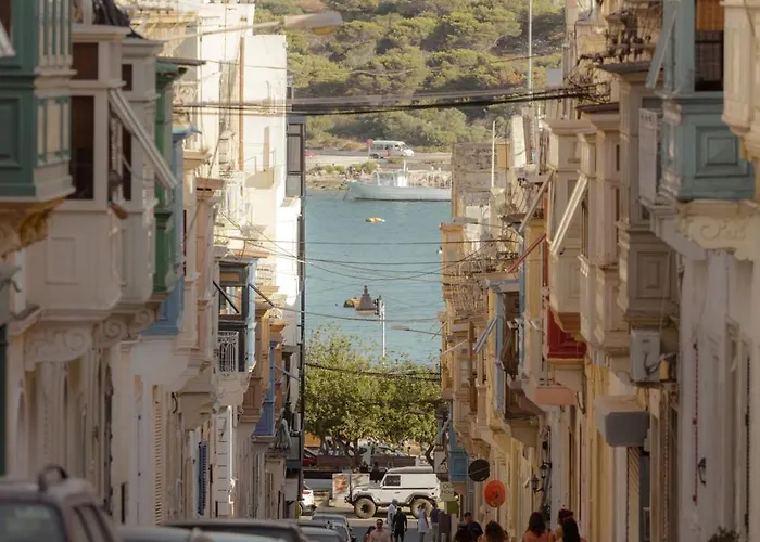 Stylish 2br Near Seafront & St'julians By 360 Estates * Sliema