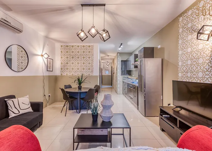 Stylish 2br Near Seafront & St'julians By 360 Estates Lejlighed *