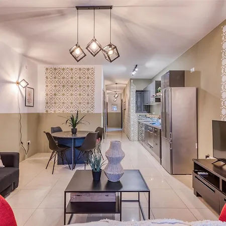 Stylish 2br Near Seafront & St'julians By 360 Estates Apartmán *